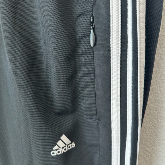 ⭐️ ADIDAS Men’s Tricot 3 Stripe XL Athletic Pants - Picture 3 of 10